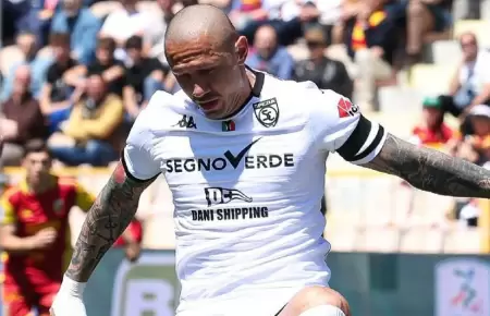 Gianluca Lapadula anot� con Spezia, pero perder�a la categor�a.