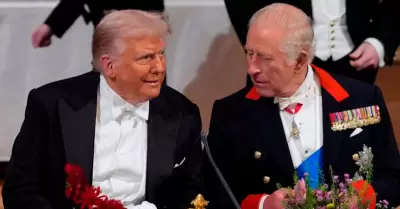 Donald Trump y Carlos III.