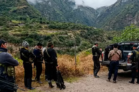 Camioneta interceptada en sector Puente Mellizos.