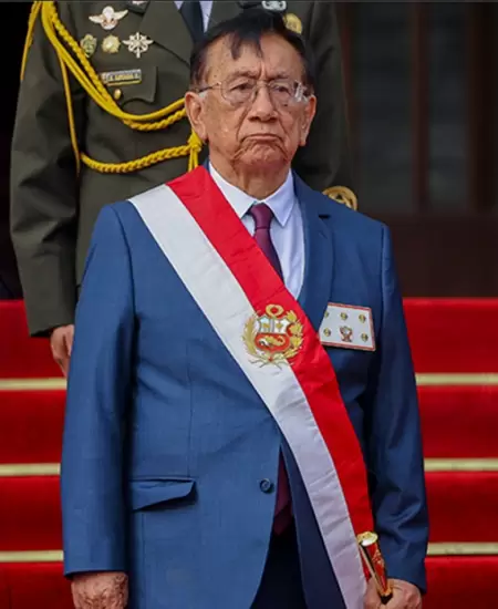 Presidente cobr� m�s que sus antecesores.