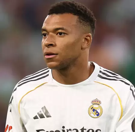 Kylian Mbapp� sufre lesi�n y enciende las alarmas en Real Madrid y Francia.