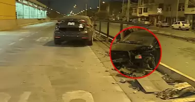 Choque entre dos veh�culos deja a un conductor herido en Comas