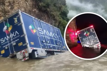 Amazonas: Chofer se salva de morir tras despistar su cami�n y caer en el caudal