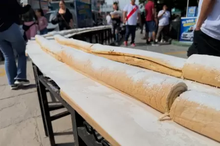 Pionono gigante hecho para la Feria de la Ciruela fue robado antes de la celebra