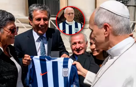 El embajador leyenda de la 'Blanquiazul' obsequi� camiseta personalizada al Sant