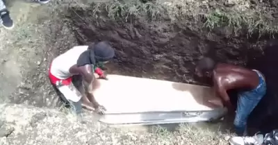 Entierro de una forma peculiar