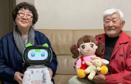 Corea del Sur: Mu�ecos creados con IA son usados como asistentes para adultos ma