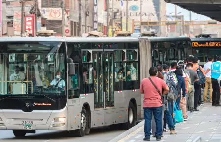 Caen infractores: 34 conductores fueron sancionados por invadir v�a del Metropol