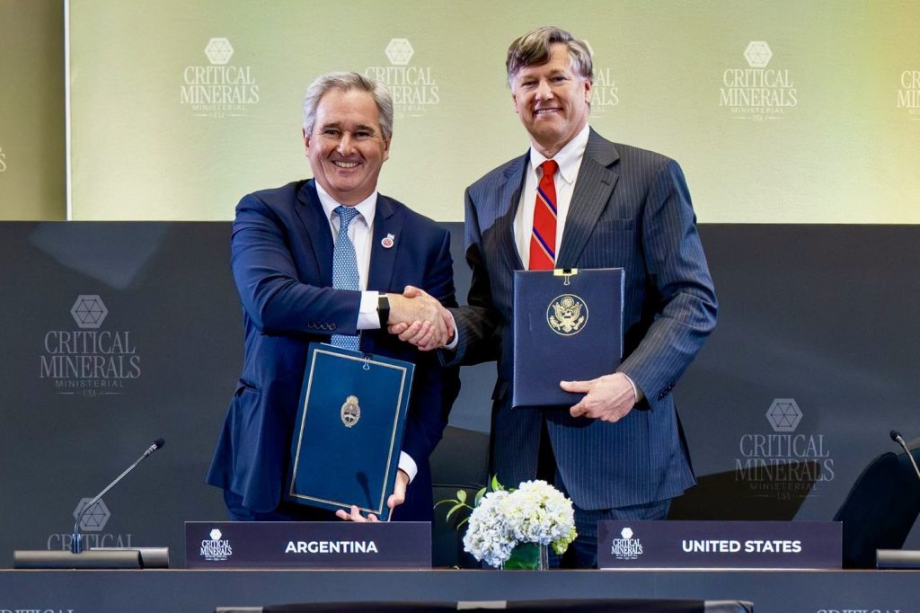 Firma de convenio entre Argentina y Estados Unidos.