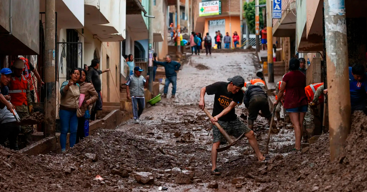 Gobierno amplía estado de emergencia por 60 días en 92 distritos de 10 regiones ante peligro por intensas lluvias