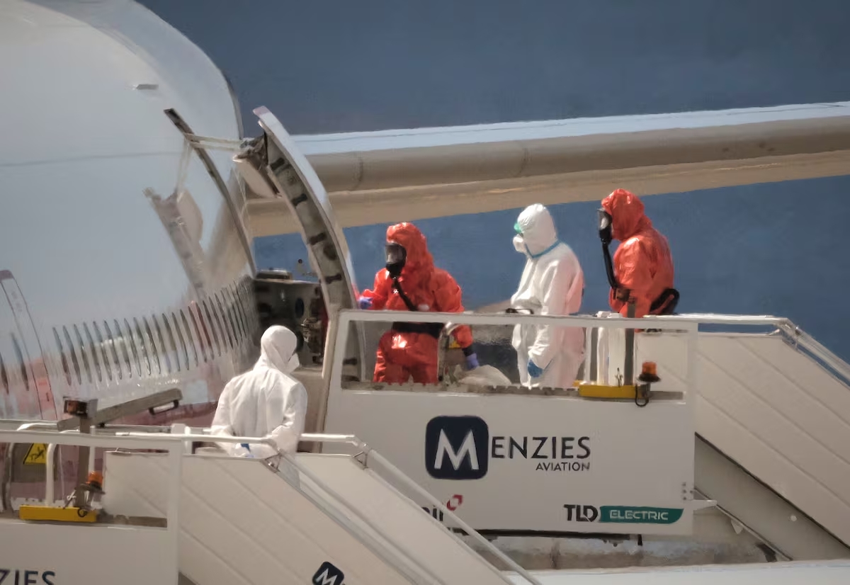 España: Llegan a Madrid los 14 pasajeros del crucero MV Hondius para hacer cuarentena en un hospital