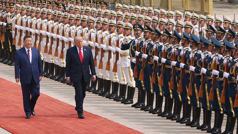 Pase de revista del Ej�rcito chino por parte del presidente del pa�s, XI Jinping, y su hom�logo Donald Trump