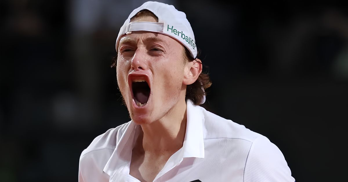 Ignacio Buse venció a Jakub Men&scaron;ík y clasificó a cuartos de final de ATP 500 de Hamburgo