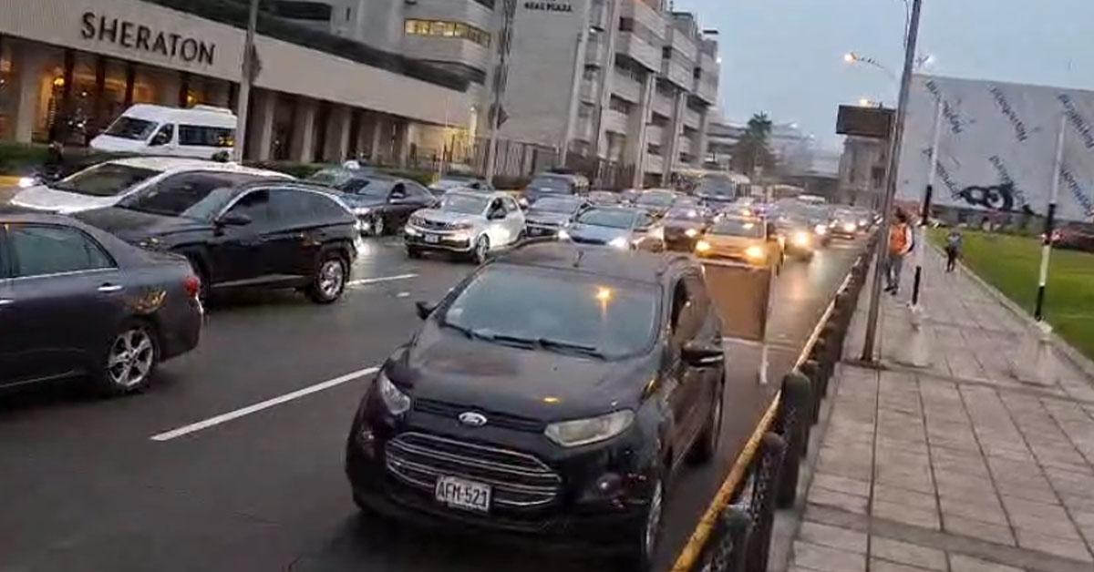 Vía Expresa: Intenso tráfico se registra en Paseo de los Héroes Navales por cierre temporal del acceso al zanjón