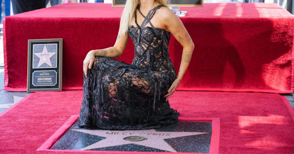 Artista de Disney recibió estrella en el Paseo de la Fama y agradece en discurso: 