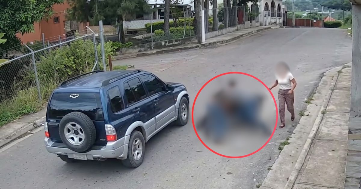 Mujer EMBISTE a su expareja con su camioneta POR CELOS: Viajaba en motocicleta junto a su actual pareja