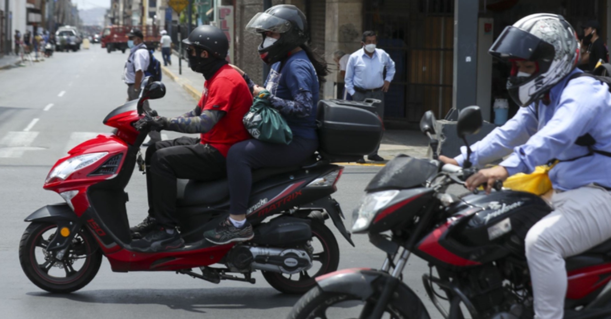 Conductores de motos o trimotos eléctricas sin papeles serían vetados por 3 años para obtener licencia, advierte AAP