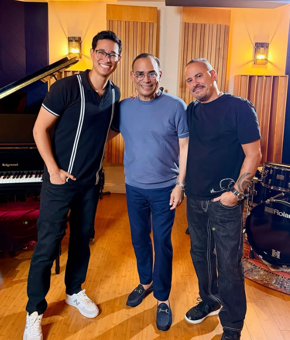 Succar compartía previamente imágenes con Gilberto Santa Rosa.