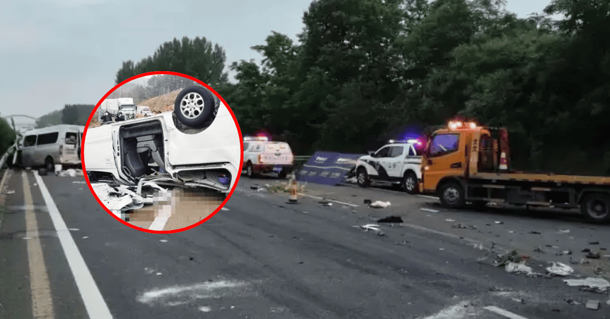 Tragedia en autopista: Bus con pasajeros se estrella contra un camión y provoca la muerte de al menos 13 personas