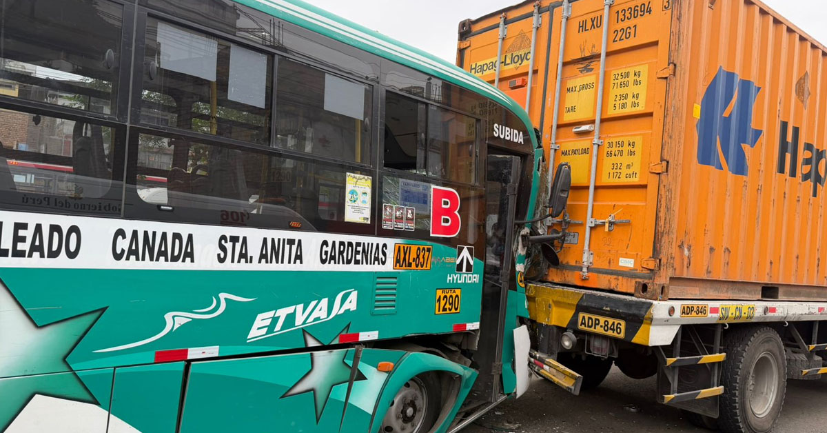 Accidente en La Victoria: 13 heridos dejó el violento choque de un bus de transporte público contra un camión