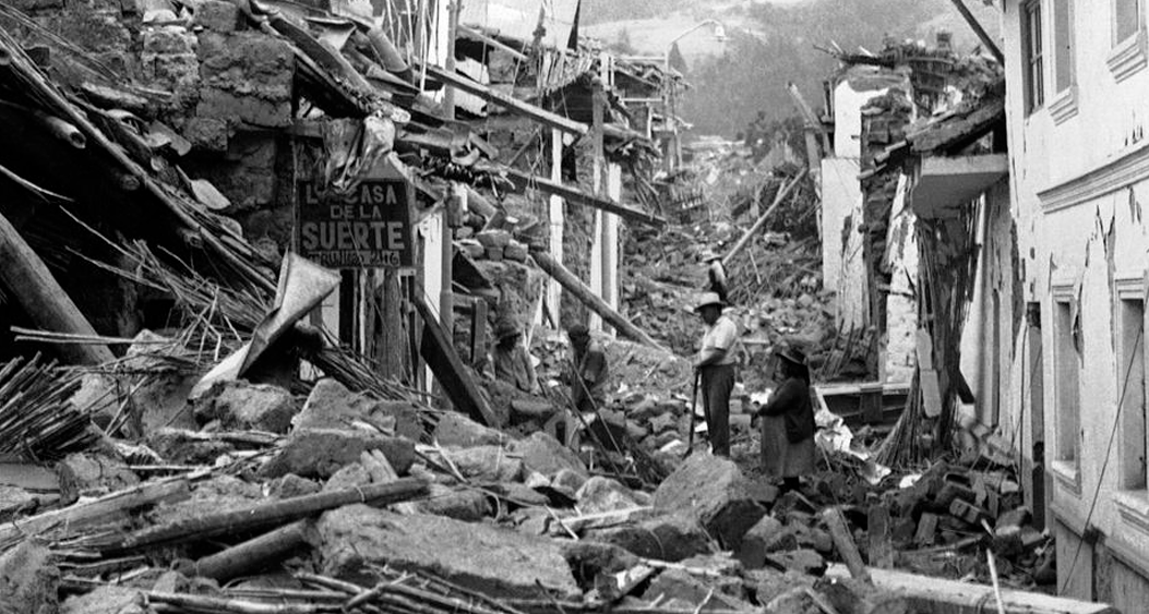 1970: Terremoto y aluvi�n sepultaron Yungay y dejaron miles de muertos.