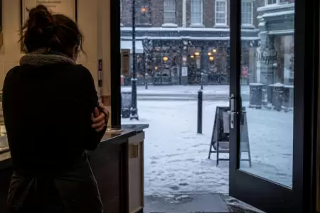 Despedida por cerrar la puerta por fr�o: Gan� indemnizaci�n.