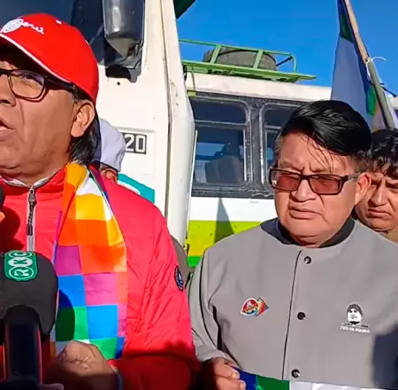 Roberto S�nchez en marcha a favor de Evo Morales.