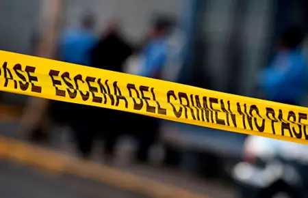 Tiroteo en centro comercial deja dos fallecidos.