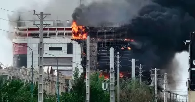 Incendio en centro comercial dej� 11 muertos.
