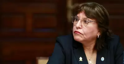 Delia Espinoza solicita al presidente Balc�zar observar ley que crea el Colegio