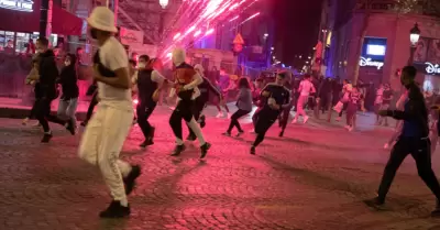 Hinchas del PSG ocasionaron desmanes en Par�s dejando 127 detenidos.