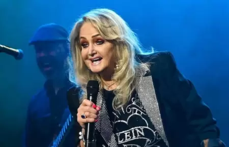 Cantante Bonnie Tyler fue inducida al coma tras cirug�a de emergencia