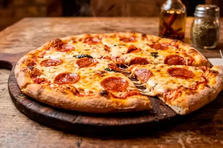 Ordenan retirar famosa marca de pizza.