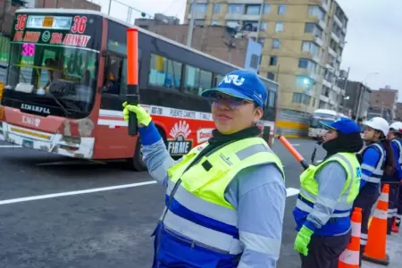 Buses vuelven a circular por tramo de la Av. 28 de Julio