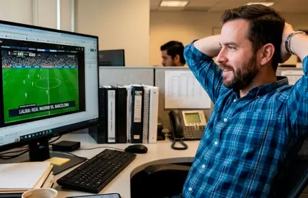 Hombre es despedido por ver f�tbol en el trabajo, pero justicia falla a su favor