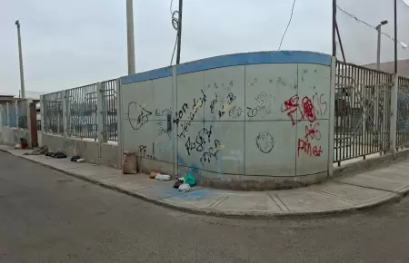 Abandono y la inseguridad en la losa deportiva de Tacna.