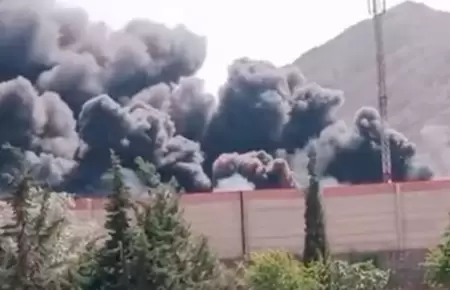 Incendio en almac�n de Aduanas de Pakist�n.
