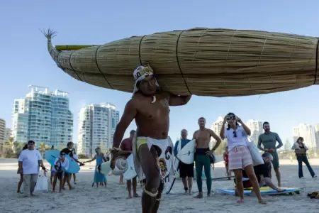 Caballito de Totora promueve origen milenario del surf