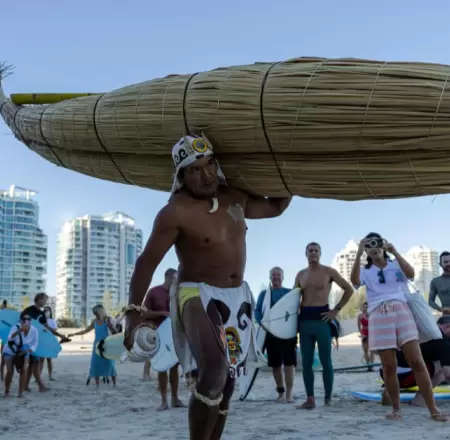 Caballito de Totora promueve origen milenario del surf
