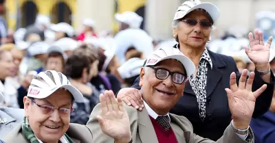 Convocatoria laboral para adultos mayores
