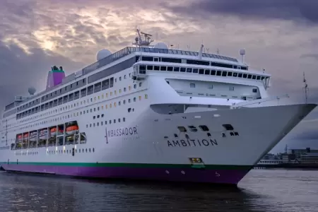 M�s de 1700 personas son confinadas en un crucero tras brote de enfermedad gastr