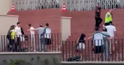 Futbolista atacado en centro comercial de Estambul.