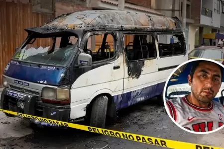 Extorsionadores quemaron combi con el conductor al interior.
