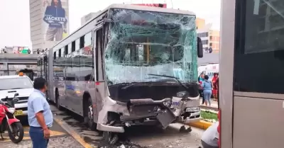 Experto asegura que triple choque en el Metropolitano fue por error humano.