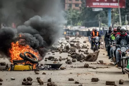 Protestas por alza de combustible deja varios heridos.