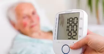 Minsa alerta fallas comunes al tomar la presi�n a adultos mayores