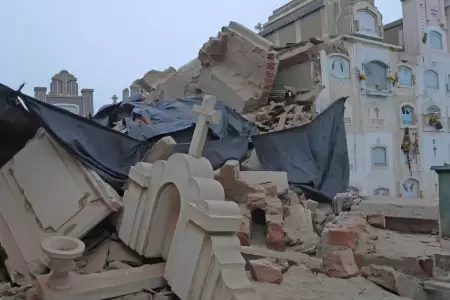 Cementerio afectado por sismo