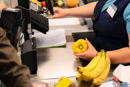 Despiden a empleada por por pagar compras de hermana con su descuento.