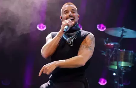 Lanzan gas lacrim�geno a Ricky Martin en pleno concierto.