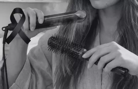 Adolescente pierde la vida mientras se planchaba el cabello